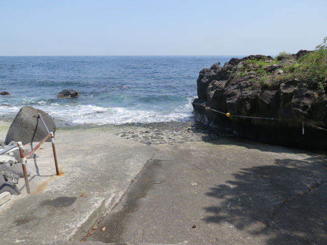 �ɓ��C�m�����r�[�`�n�}